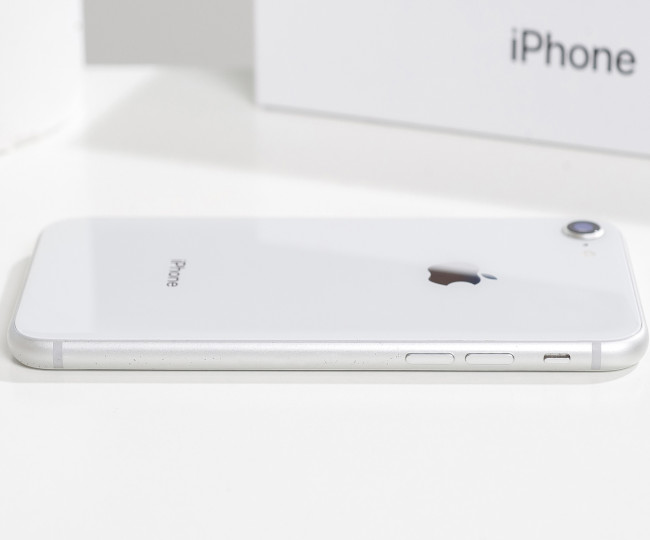 iPhone 8 64gb, argintiu folosit